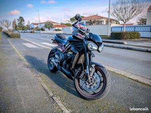 STREET TRIPLE R 765