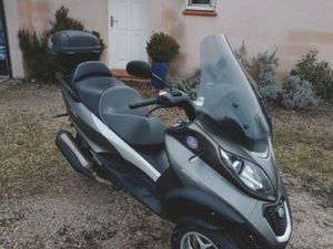 A VENDRE MP3 500 BUSINESS AVEC TOP CASE