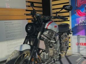 YAMAHA XSR 700 XTRIBUTE 2024 689 CM3 | MOTO ROADSTER | 1 156 KM | GRIS | 17200 ROYAN