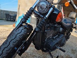 HARLEY DAVIDSON STREET BOB