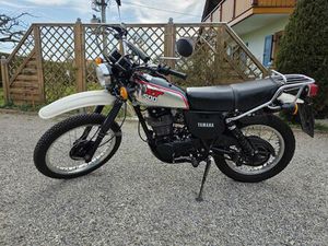 YAMAHA XT500