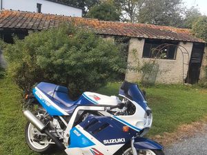 SUZUKI 750 GSXR 1989