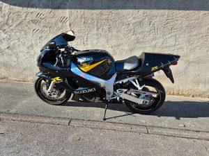 SUZUKI GSX- R 600