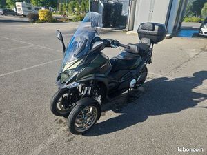 SCOOTER KYMCO CV3 550 CM³ PREMIÈRE MAIN
