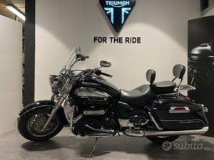 TRIUMPH ROCKET III TOURING