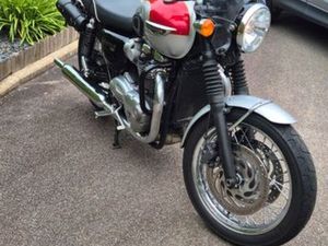 TRIUMPH T 120 BONNEVILLE