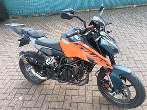 ② KTM DUKE 125 CC