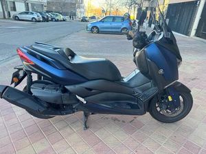 YAMAHA - XMAX