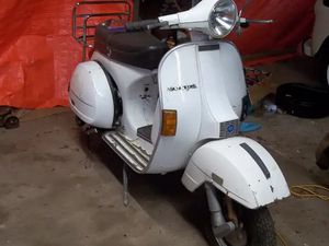 1979 VESPA P200E ( PROJECT )