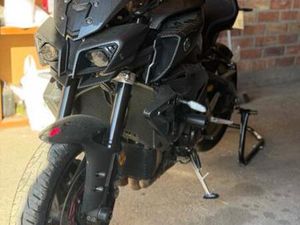 YAMAHA - MT 10