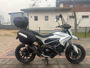 DUCATI HYPERSTRADA 821