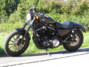 HARLEY-DAVIDSON IRON 883