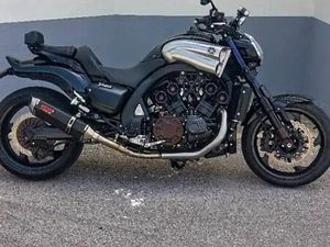 YAMAHA VMAX 1700(200CV)