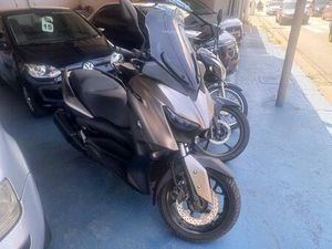 YAMAHA XMAX 250