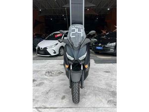YAMAHA XMAX 250