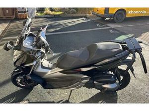SCOOTER HONDA FORZA 300 CC TRÈS BON ETAT