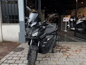 APRILIA 125 SR GT ABS START AND STOP