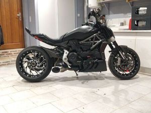 DUCATI X DIAVEL