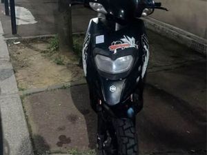 TYPHOON 2T ANNÉE 2019 EN BON ÉTAT