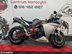 YAMAHA R1