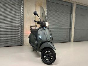 ② VESPA PRIMAVERA 125 CC