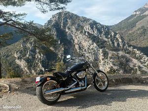 HARLEY DAVIDSON ROCHER EXCHANGE VOITURE / MOTO