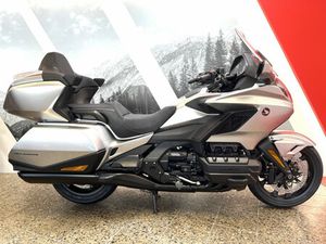 HONDA GL 1800 GOLD WING TOUR DCT, TOURING, MOTO NEUVE, CHF 40'490.-