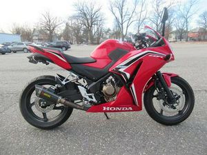 2022 HONDA CBR300R