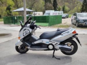 YAMAHA T-MAX