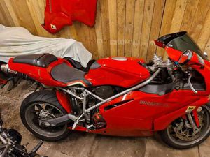 DUCATI 749