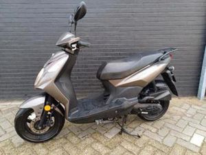 SYM ORBIT 2 - 45KM - GEEL KENTEKEN - 2016 — SCOOTERS | SYM — MARKTPLAATS