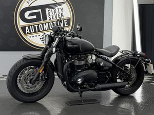 TRIUMPH BOBBER BLACK 2018