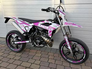 BETA RR 50 SUPERMOTARD 2022R RÓŻOWA BETA 50 RR LEO VINCE! ODBLOKOWANA BENICE