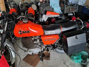 MOTOCYKL MZ ETZ 250 RZĄŚNIK