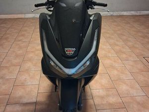 MOTA DE GARAGEM PCX 125 PARQUE DAS NAÇÕES