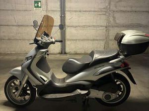 PIAGGIO BEVERLY 250
