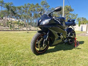 YAMAHA YZFR6 RJ11 MARINHA GRANDE