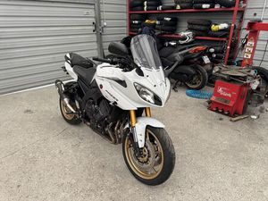YAMAHA FAZER FZ8 REZERWACJA BORÓW