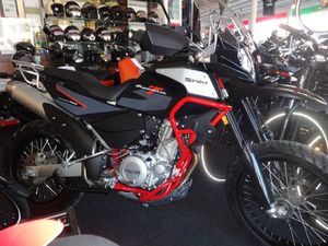 SWM 8X 650 SUPERDUAL T NEU