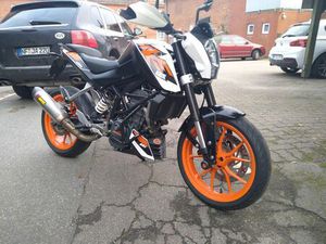 KTM DUKE 125 AKRAPOVICE