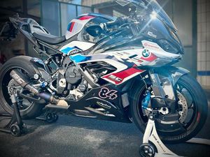 **BMW M1000RR COMPETITION PAKET (2022) - TOP ZUSTAND!**