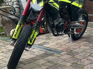 XMF 125 MOTARD PERFORMANCE 2023