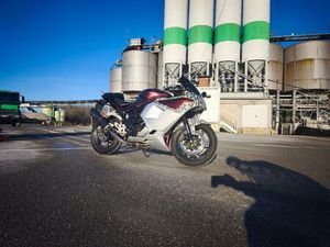 HYOSUNG COMET 650 GT-R