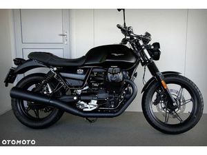 MOTO GUZZI V7