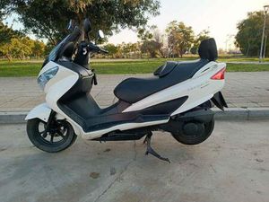 SUZUKI - BURGMAN 200 EXECUTIVE