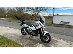 HONDA - X-ADV 750