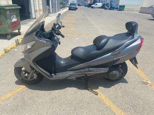 SUZUKI - BURGMAN 250