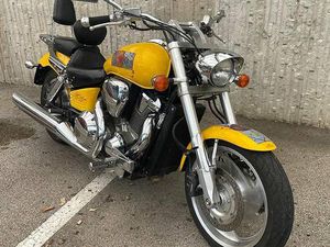 À VENDRE HONDA VTX 1800 CUSTOM (ÉDITION SPÉCIALE)