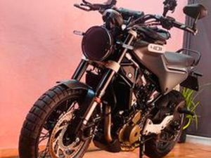 KTM-HUSQVARNA SVARTPILEN 401 EURO 5 2022