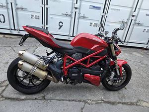 DUCATI STREETFIGHTER 848 CANTON TESSIN -